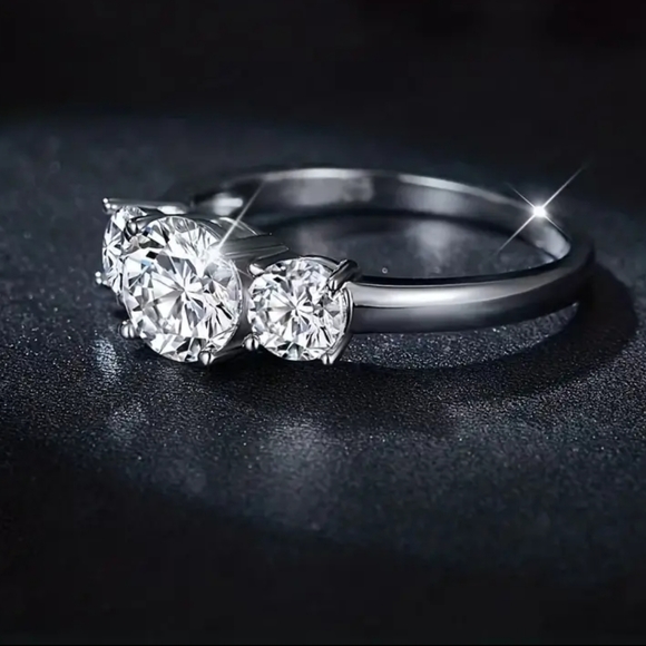 4ct 3-Stone Moissanite Diamond - Picture 4 of 9